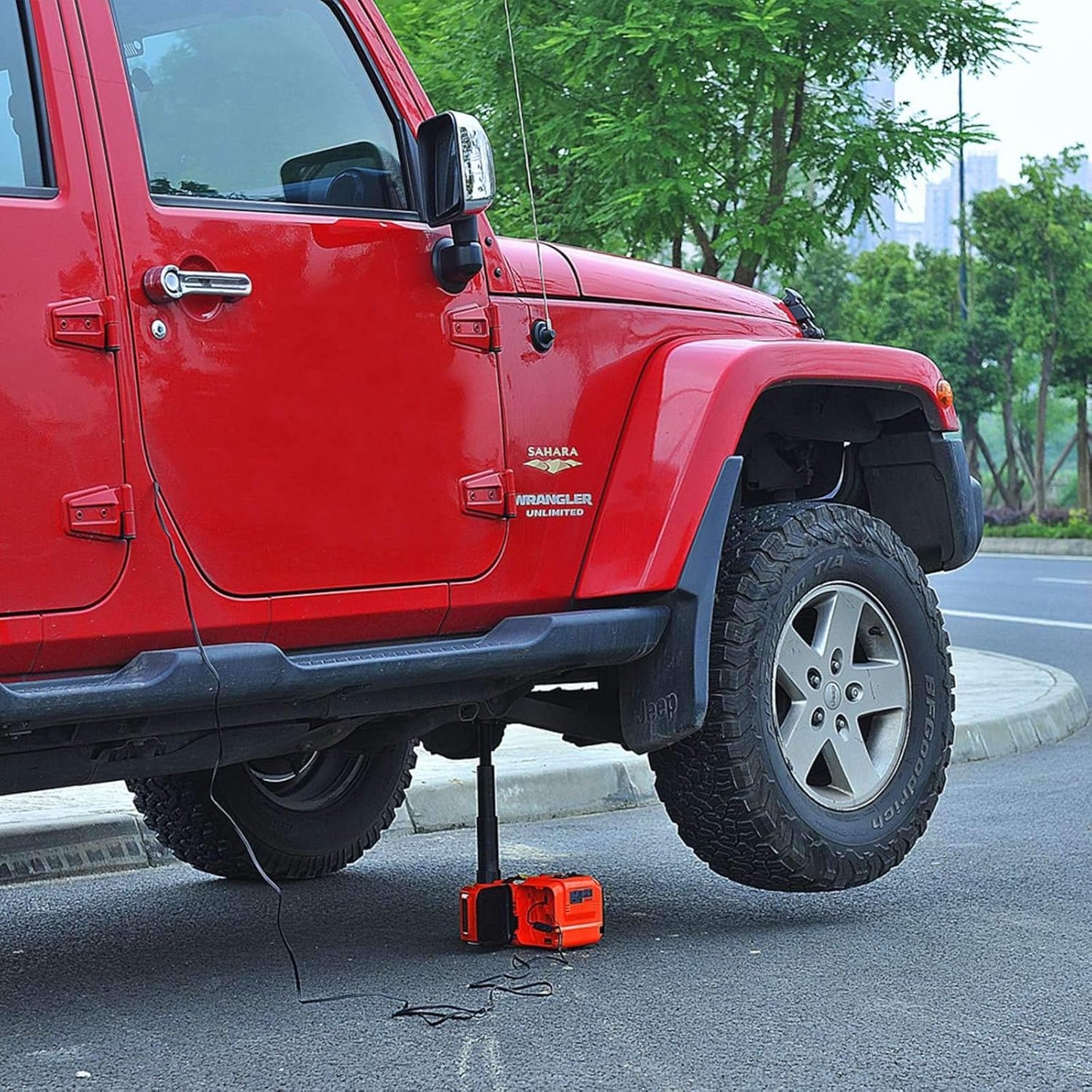E-HEELP Electric Car Jack Kit 5Ton 12V Hydraulic Car Jack Lift for SUV MPV Sedan Truck Change Tires Garage Repair with LCD